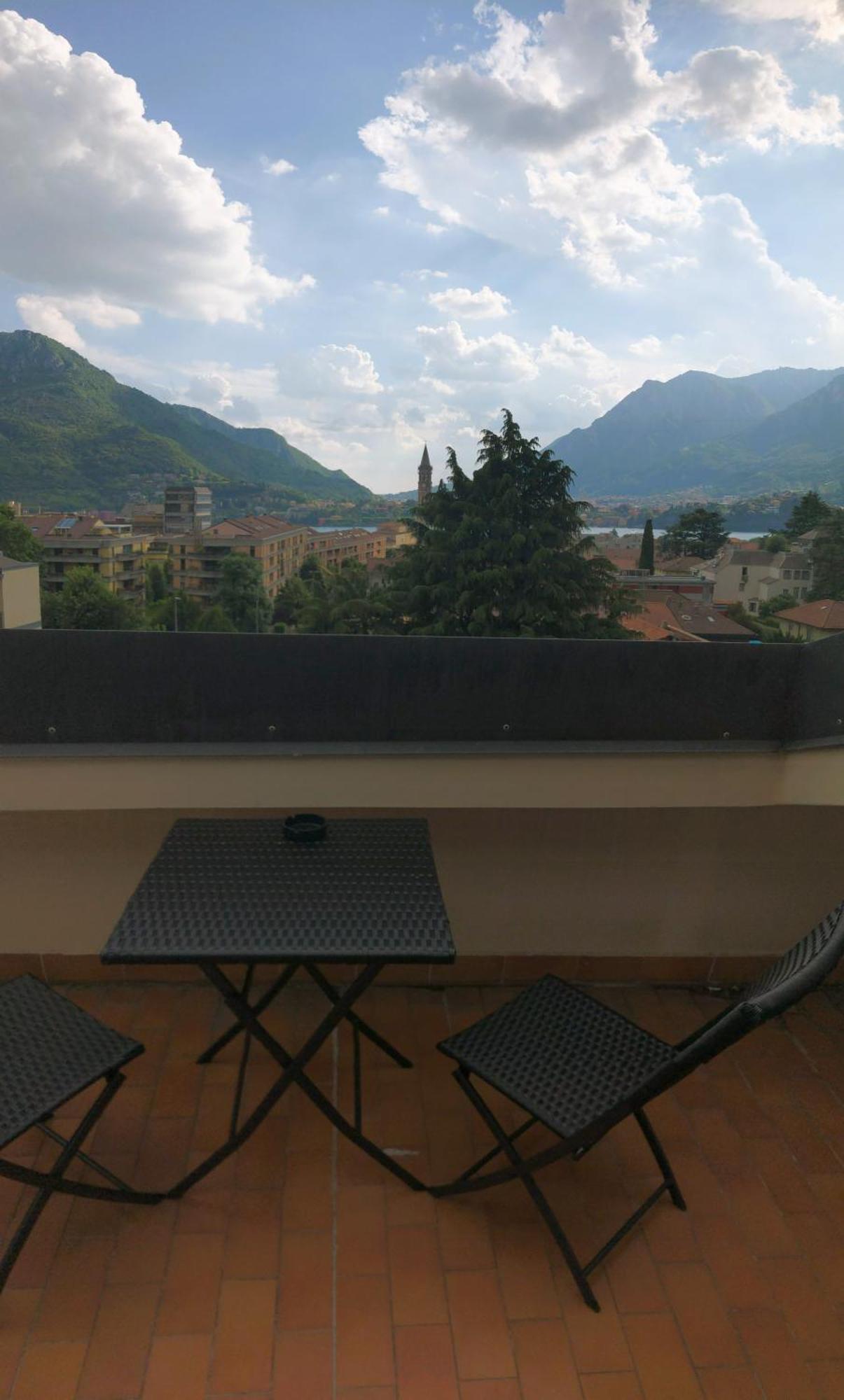 Bright Penthouse Close To Center With Terrace And Lake View 莱科 外观 照片